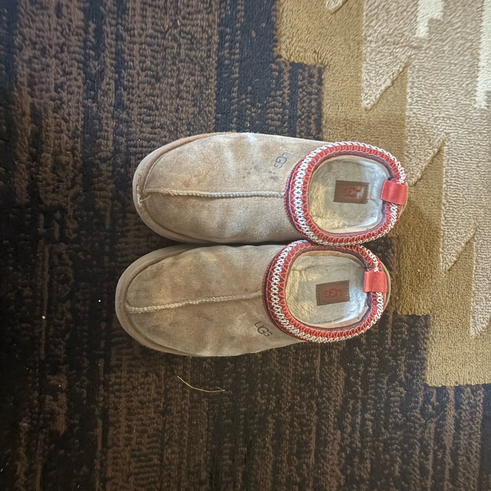 UGG Kids Chestnut Suede Slipper Boots with Red Trim